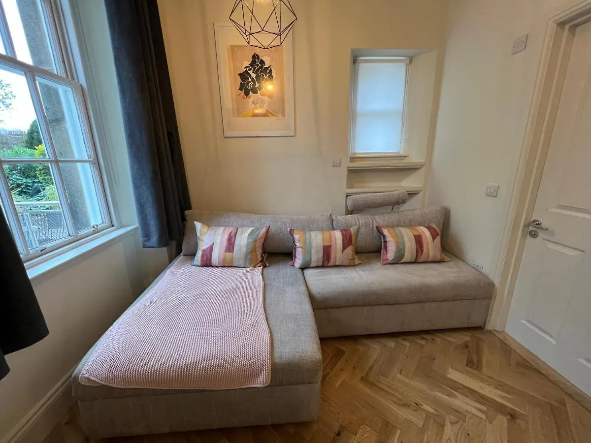Apartment Wm Garden Cottage Edinburgh