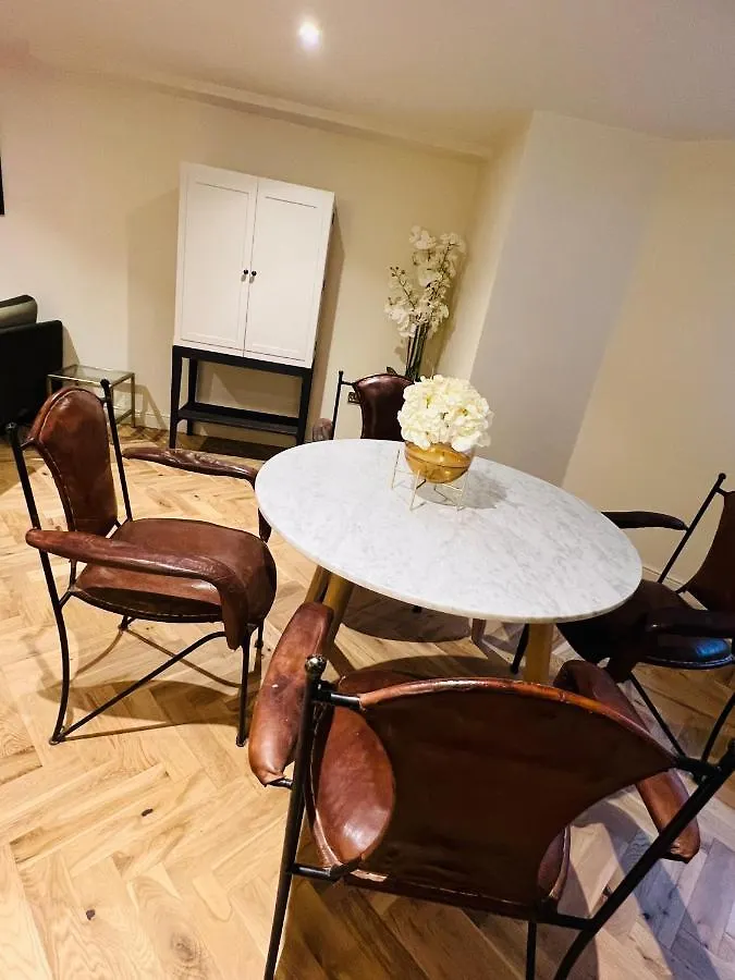 Apartment Wm Garden Cottage Edinburgh
