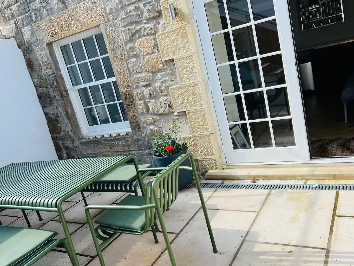 Wm Garden Cottage Edinburgh